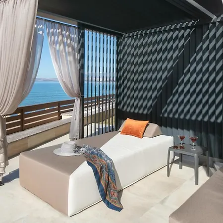 In With Sea View, Balcony, Air Conditioning, Wifi 5176-7 * Vir