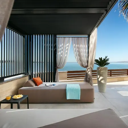 In With Sea View, Balcony, Air Conditioning, Wifi 5176-7 *