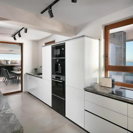 Apartment In With Sea View, Balcony, Air Conditioning, Wifi 5176-7 *